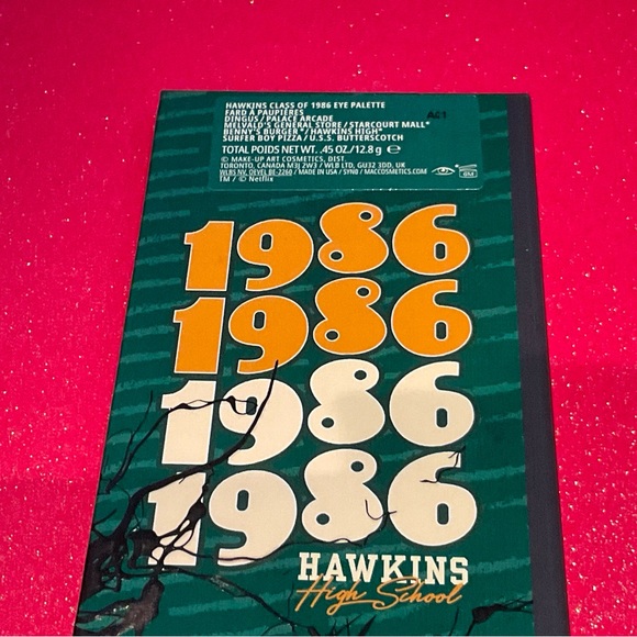 M·A·C X STRANGER THINGS Hawkins Class of 1986 Eye Palette - Picture 6 of 15